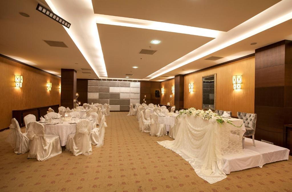 Safir Hotel Gaziantep Esterno foto
