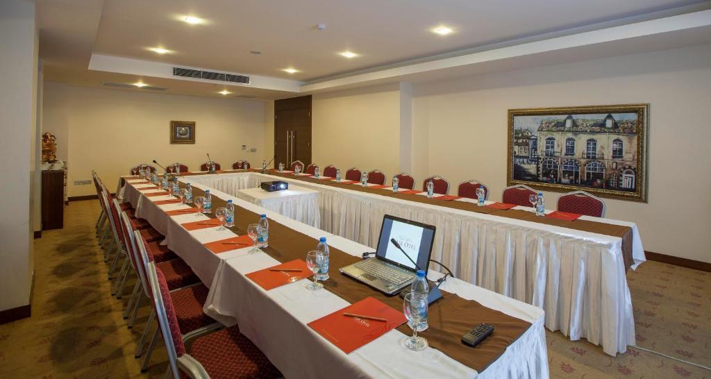 Safir Hotel Gaziantep Esterno foto